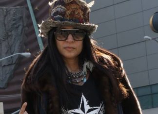 Rock and Roll Designer IVY SUPERSONIC Visits the GingerNewYork TV Show, New York City — GingerNewYork TV Show